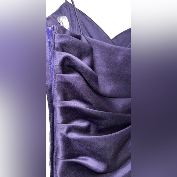 David’s Bridal Elegant Dark Purple Evening Gown Bridesmaid Dress Size 4 P2P 16” - Picture 4 of 5